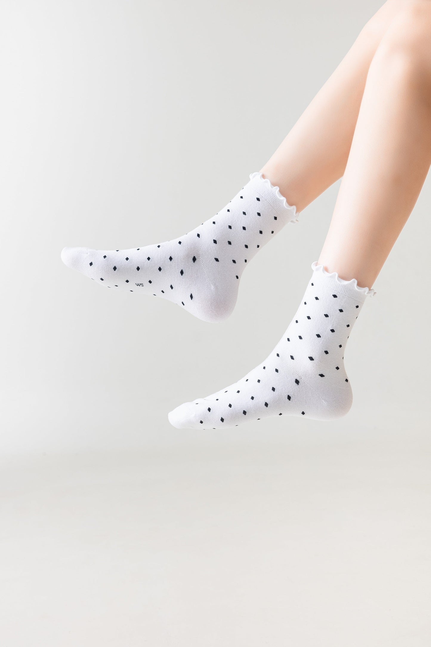 6 pár antibakteriális női zokni guminélküli és varrás nélkül, pöttyös 5855