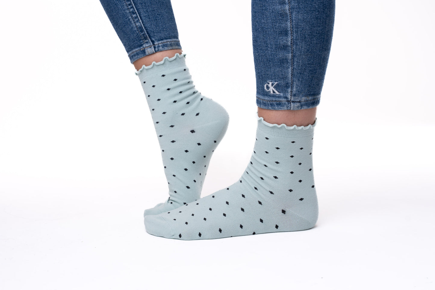 6 pár antibakteriális női zokni guminélküli és varrás nélkül, pöttyös 5855