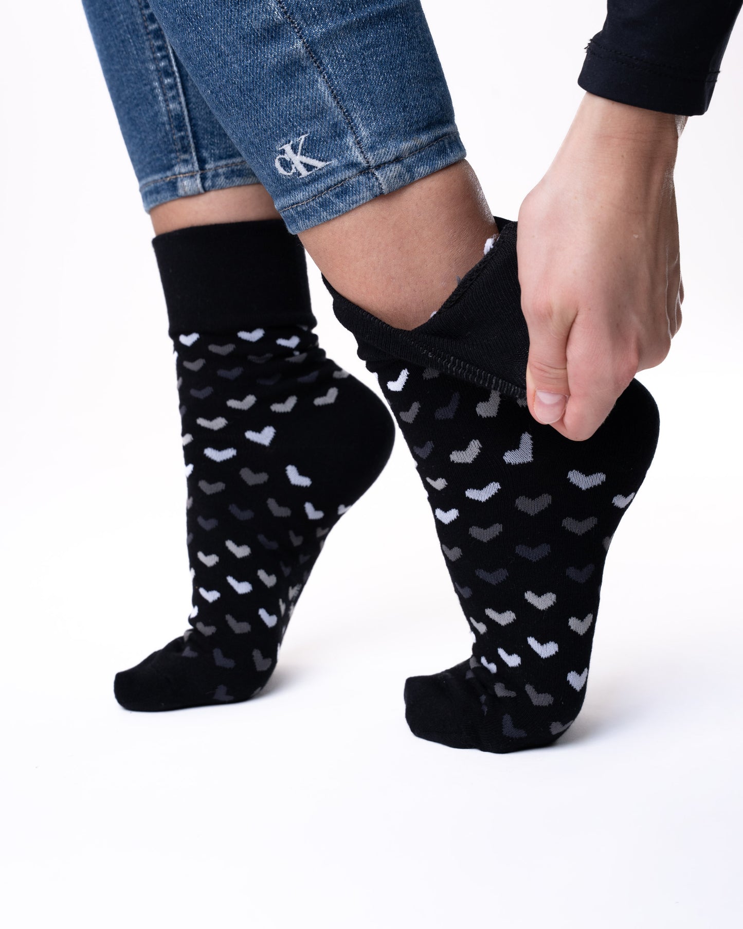 6 pár női guminélküli zokni különböző mintákkal 5580.3 sötét