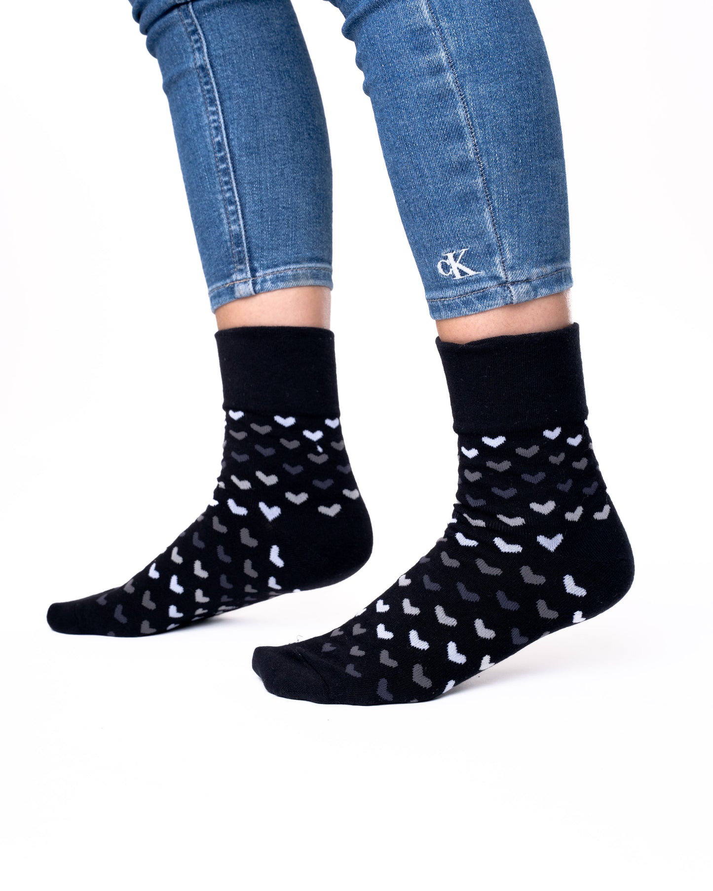 6 pár női guminélküli zokni különböző mintákkal 5580.3 sötét