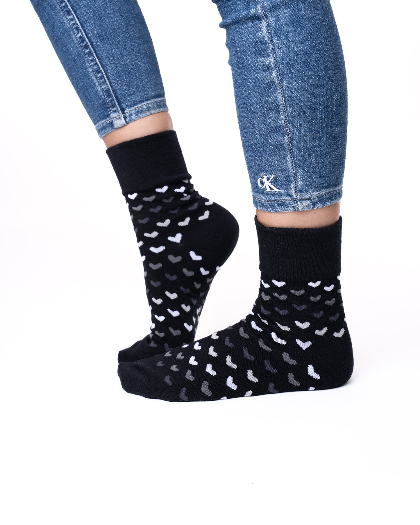 6 pár női guminélküli zokni különböző mintákkal 5580.3 sötét